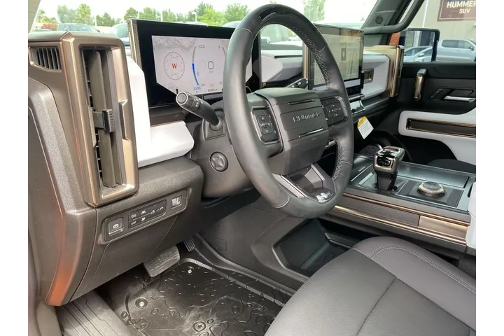 $75800 : 2024 HUMMER EV Pickup image 10