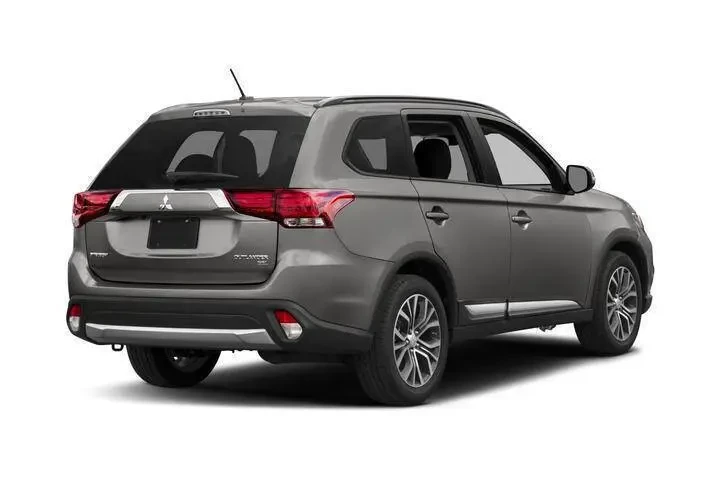 2018 Outlander SEL image 3