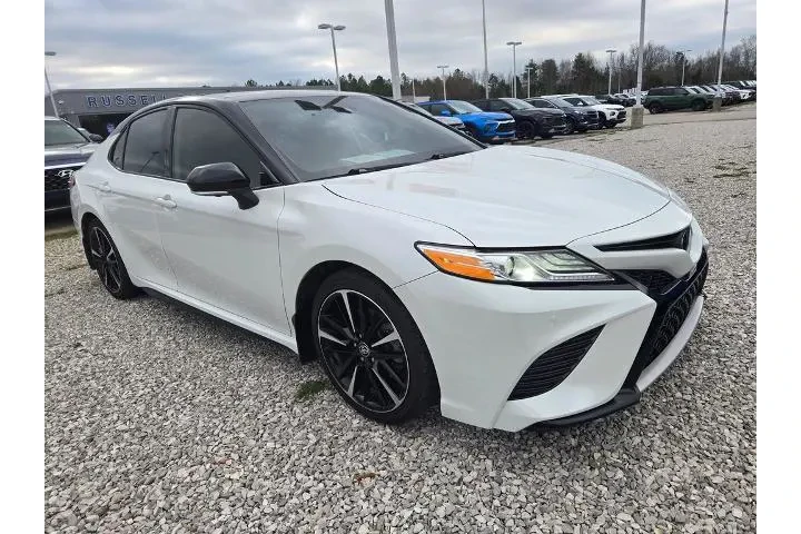 $28498 : Toyota Camry 2020 XSE V6 4dr image 2