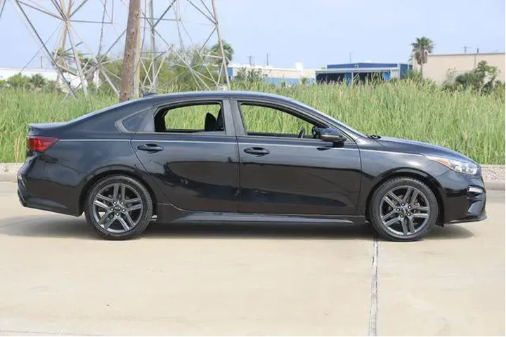 $11827 : Kia Forte 2020 GT Line 4dr S image 4