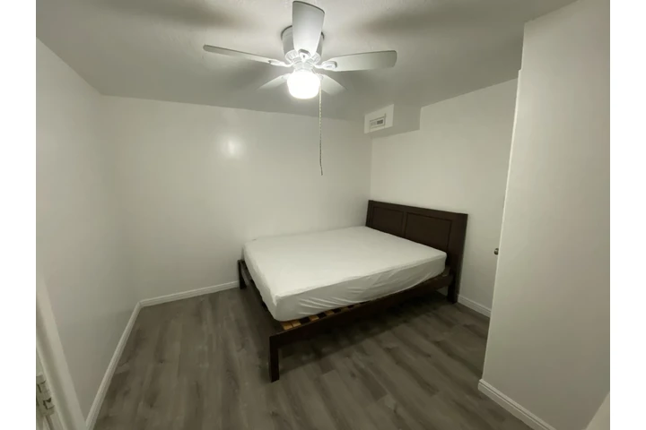 $470 : Cuarto en renta image 1
