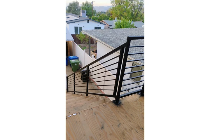 Repair fence and gate image 4