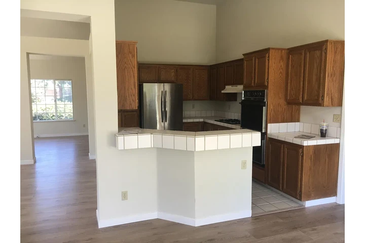 $2075 : SINGLE FAMILY RESIDENCE image 1