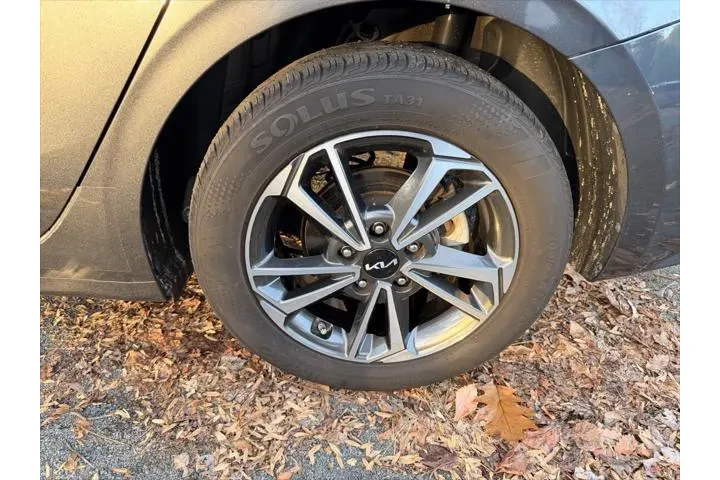 $16999 : Kia Forte 2023 LXS 4dr Sedan image 5