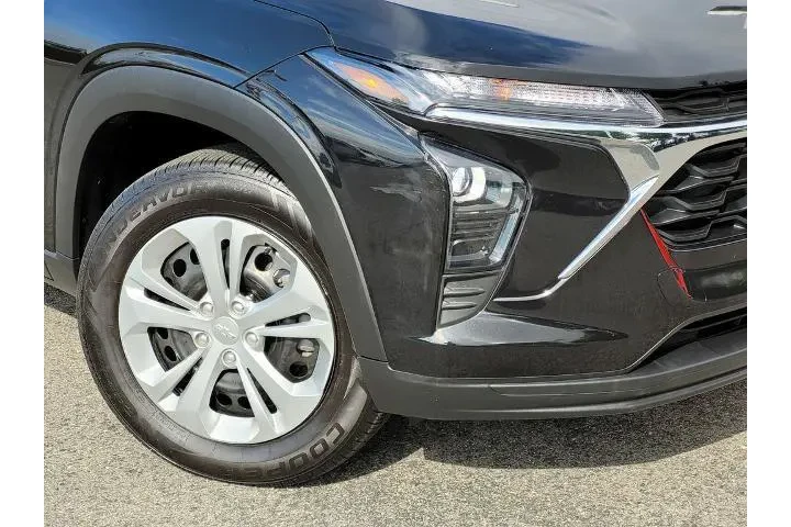 $20600 : Chevrolet Trax 2024 LS 4dr C image 9