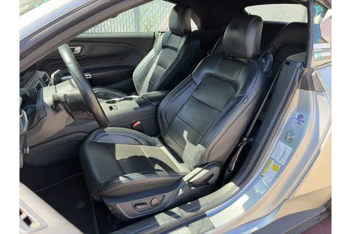 $29000 : Ford Mustang 2024 EcoBoost P image 8