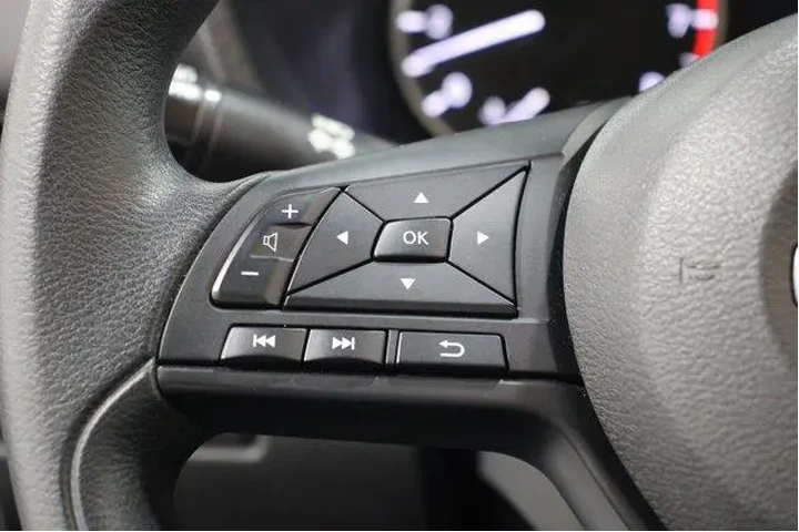 $19988 : Nissan Sentra 2024 S 4dr Sed image 9