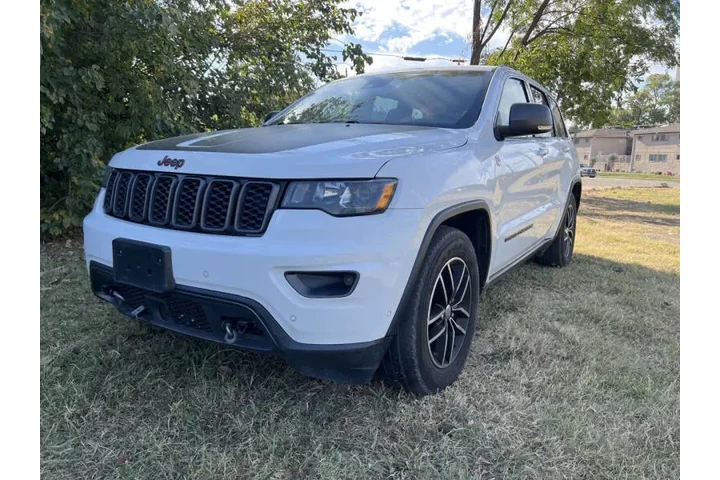 $16495 : 2018 Grand Cherokee Trailhawk image 1