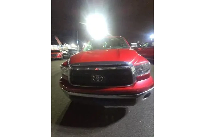 $13033 : Toyota Tundra 2012 4x4 Grade image 2