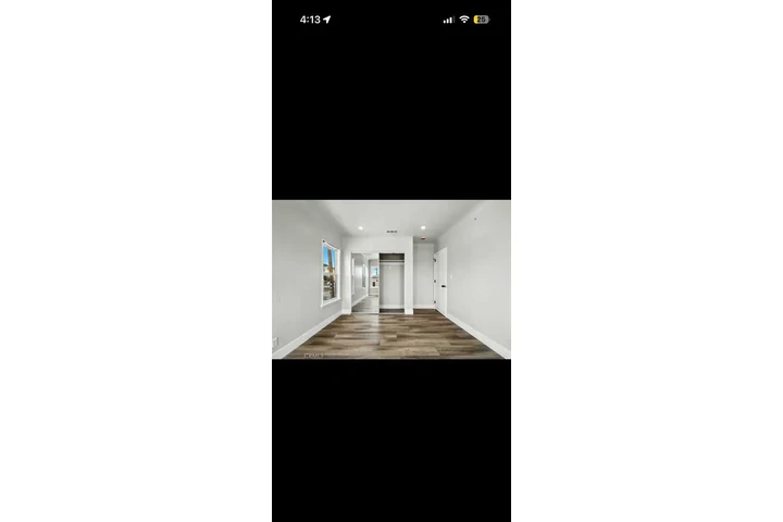 $1300 : Se Rentan cuarto privado image 7