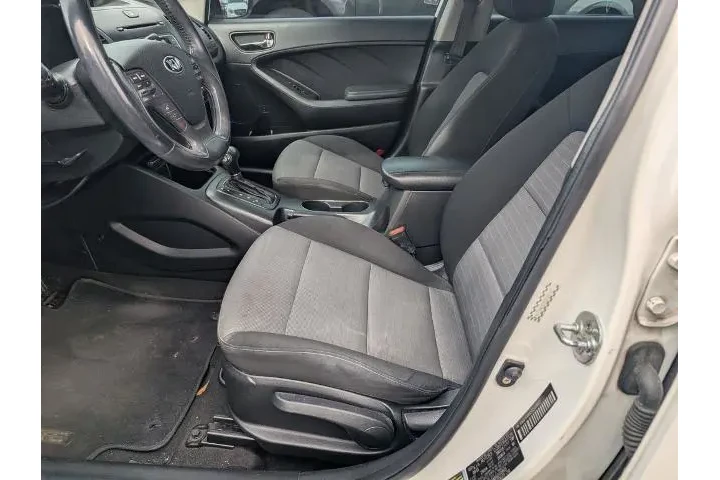 $7500 : Kia Forte 2016 EX 4dr Sedan image 9