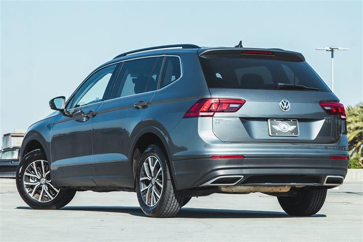 2019 Tiguan SE image 5