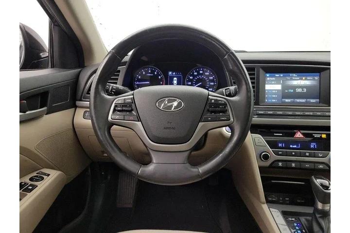 $12599 : Hyundai ELANTRA 2017 Value E image 10