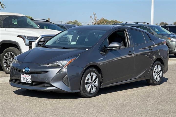 $19928 : Prius Four image 10