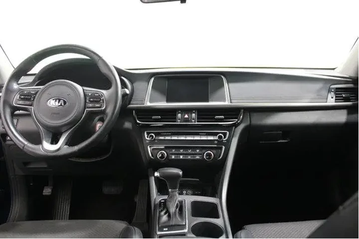 $13951 : Kia Optima 2018 S 4dr Sedan image 2