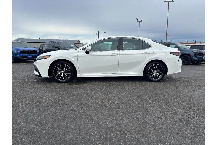 $25999 : Toyota Camry 2024 SE 4dr Sed image 2