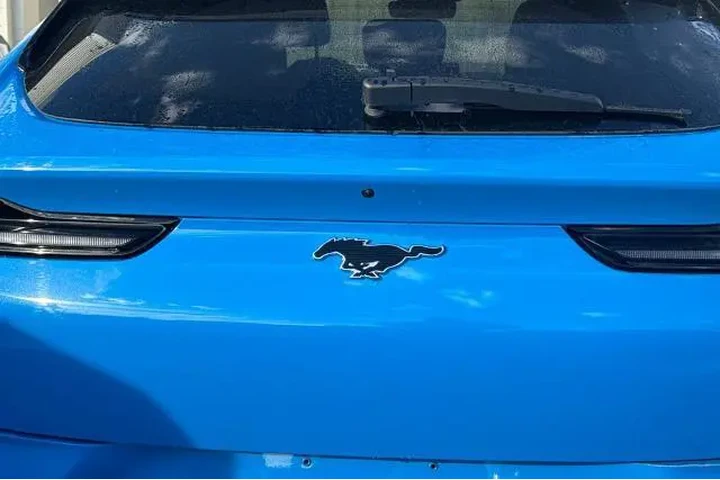 $30983 : Ford Mustang Mach-E 2023 AWD image 8