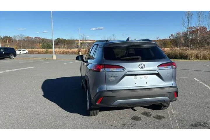 $25249 : Toyota Corolla Cross 2023 AW image 8