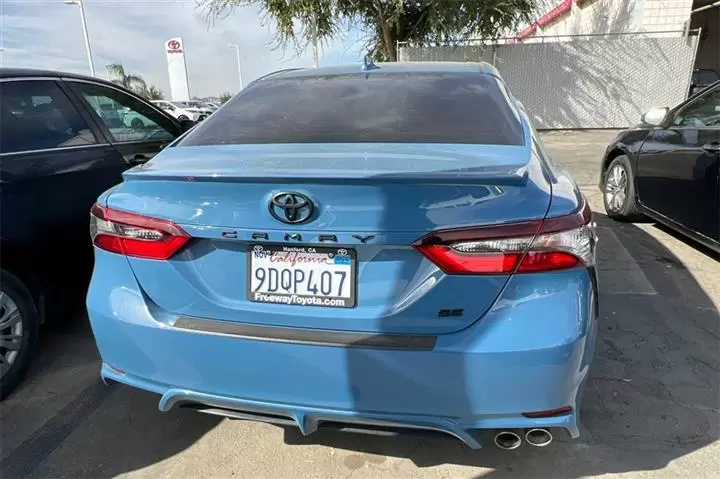 $27694 : Camry SE image 5