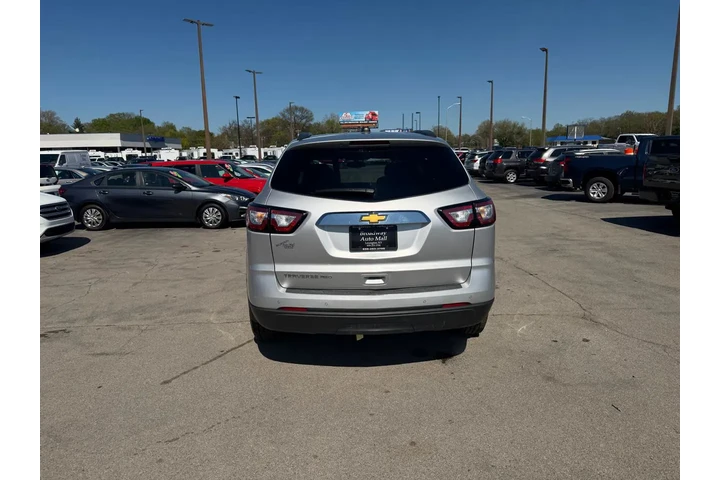 2017 Traverse AWD 4dr LT w/2LT image 3