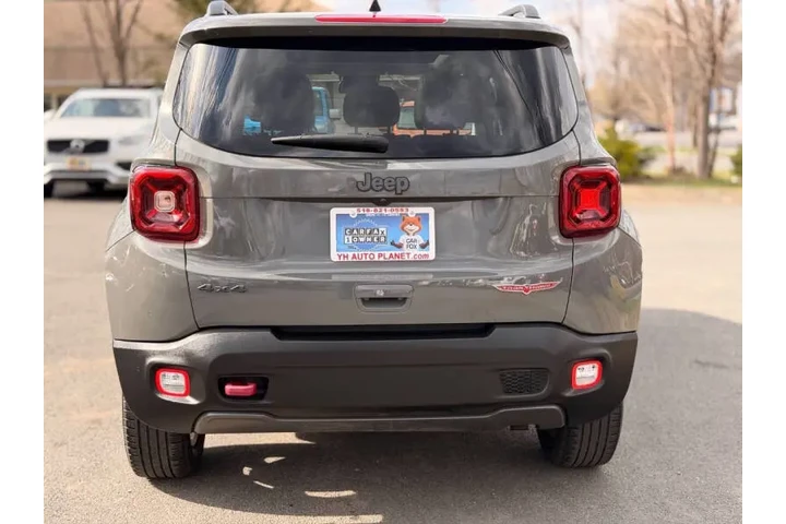 $15995 : 2021 Renegade Trailhawk image 10