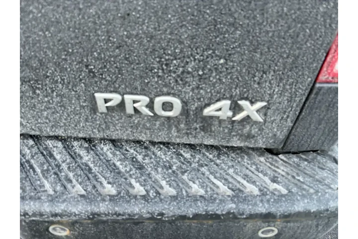 $12995 : Nissan Titan 2011 4x4 PRO-4X image 8