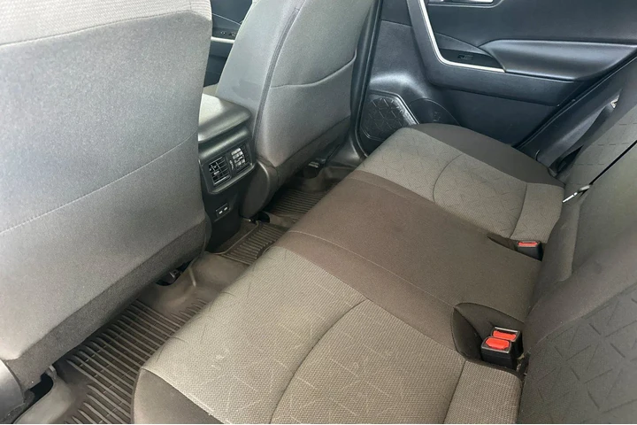 $32900 : Toyota RAV4 2024 AWD XLE 4dr image 8