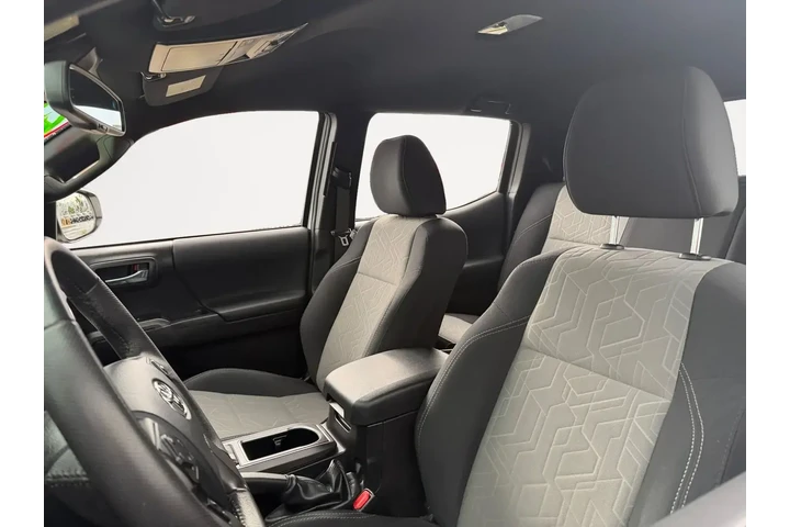 $39999 : Toyota Tacoma 2023 4x4 SR V6 image 9