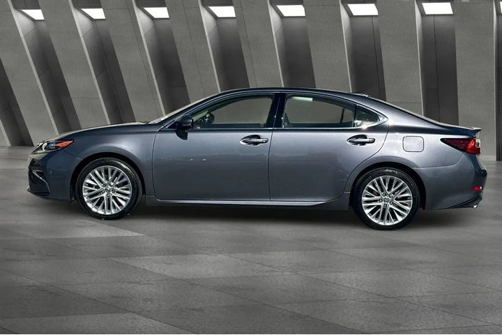$21900 : Lexus ES 350 2016 4dr Sedan image 8