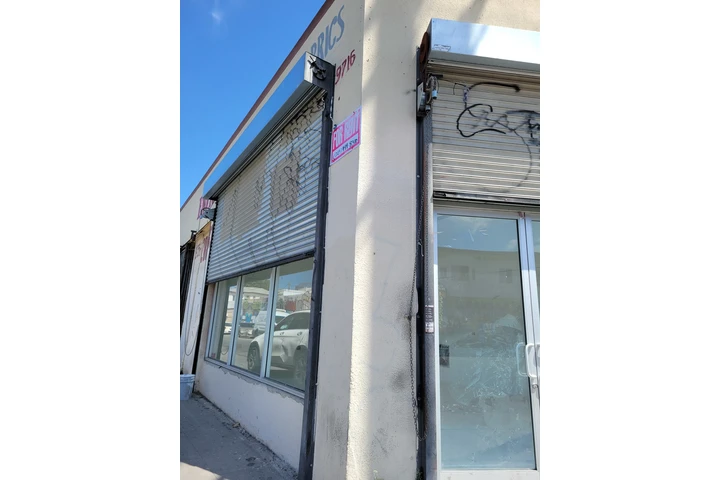 $4000 : Local comercial disponible image 2
