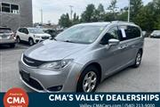 PRE-OWNED 2017 CHRYSLER PACIF en Madison WV