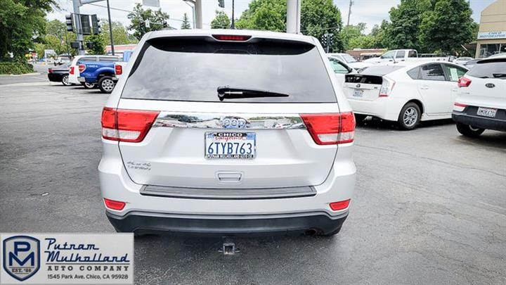 2012 Grand Cherokee Laredo 4WD image 8