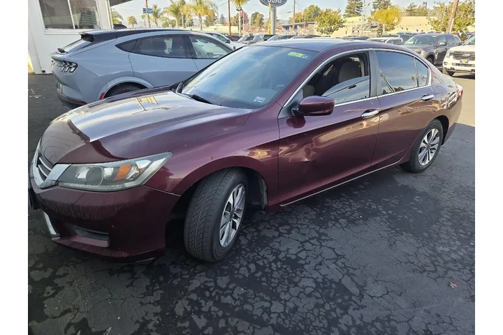 $12950 : Honda Accord 2013 LX 4dr Sed image 1