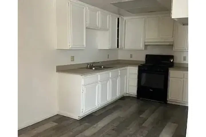 FALLBROOK APARTAMENTO image 3
