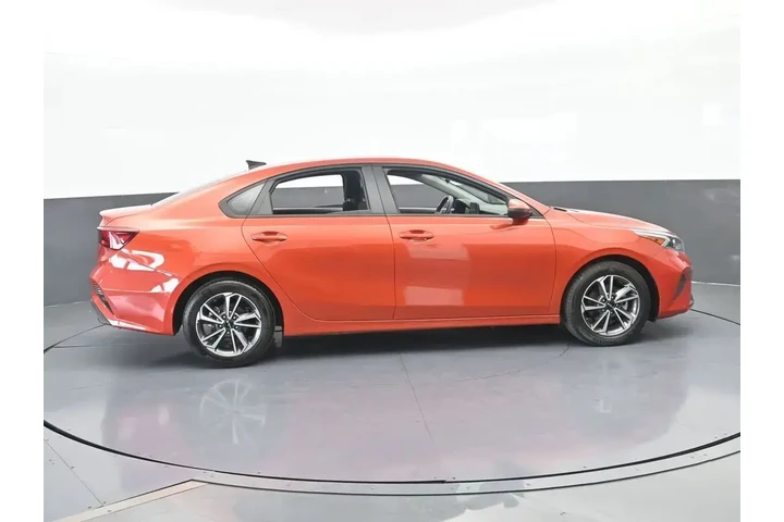 $14991 : Kia Forte 2023 LX 4dr Sedan image 7