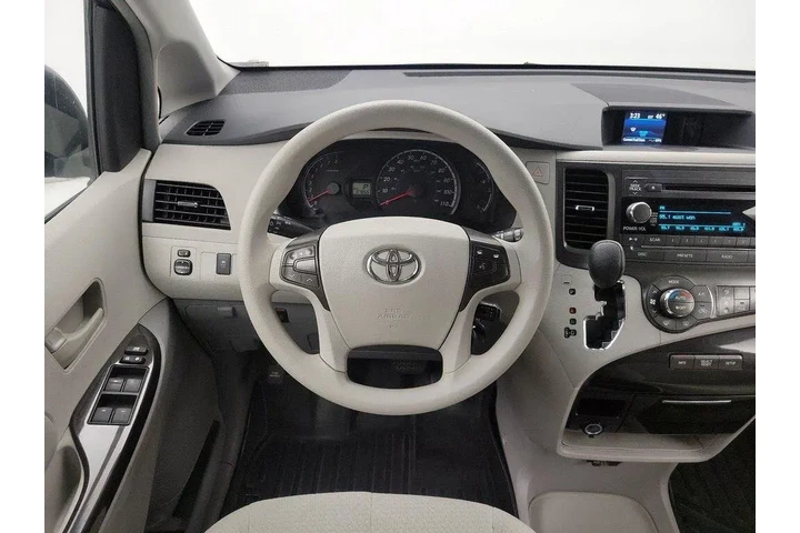 $17998 : Toyota Sienna 2014 LE 7-Pass image 10