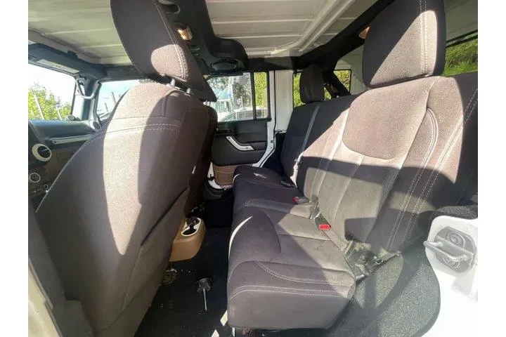 $14998 : Jeep Wrangler Unlimited 2013 image 6