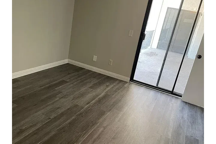 $1275 : Apartment for rent image 4