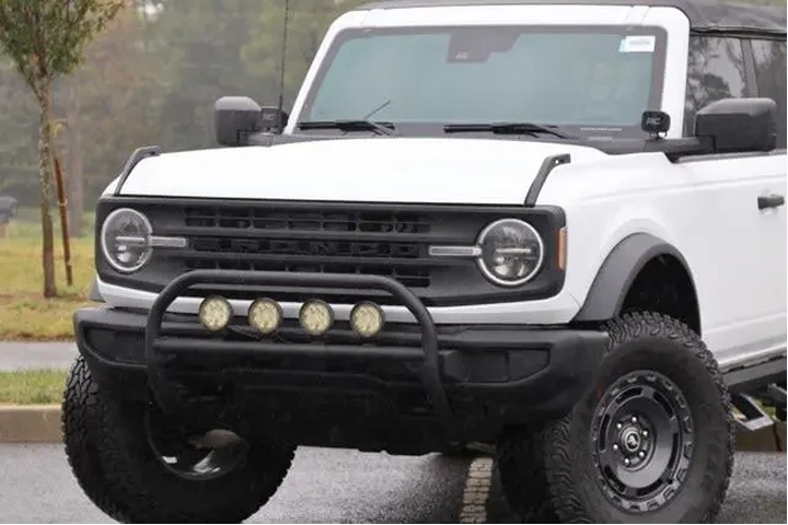 $36495 : Ford Bronco 2022 4x4 Base 4d image 2