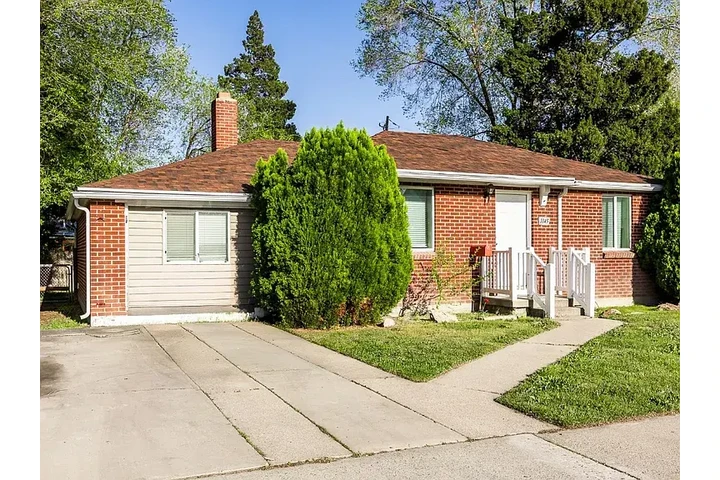 $1175 : Single family residence ForRen image 1