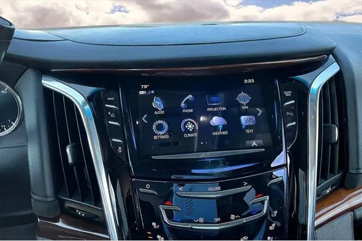 $27995 : Cadillac Escalade 2018 Stand image 9