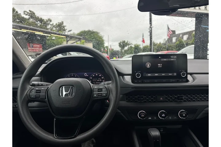 2023 Accord LX image 10