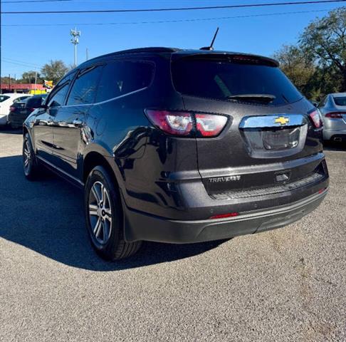 $9500 : 2017 Traverse LT image 5