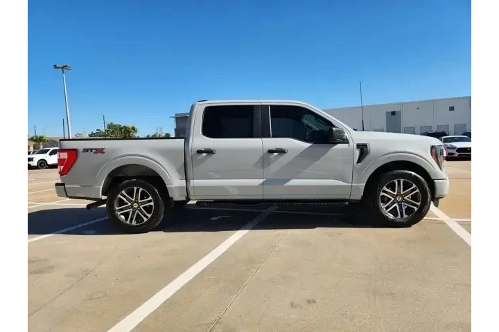 $33780 : Ford F-150 2023 4x2 XL 4dr S image 4