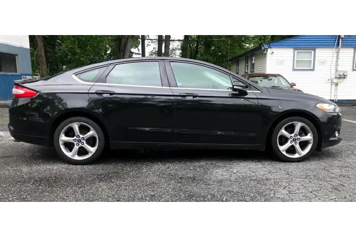 $6878 : 2014 Fusion image 3
