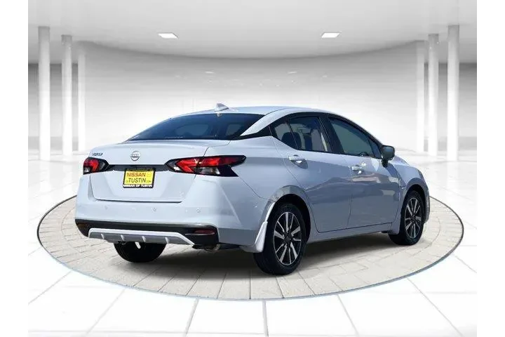 $22995 : Nissan Versa 2025 SV 4dr Sed image 4