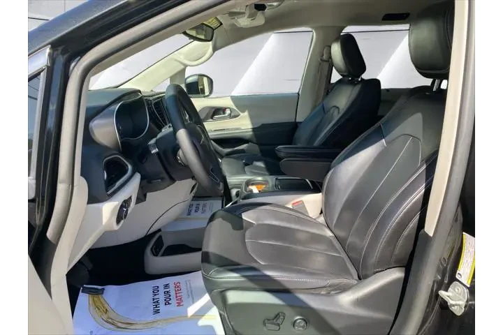 $25500 : Chrysler Pacifica 2023 Touri image 10