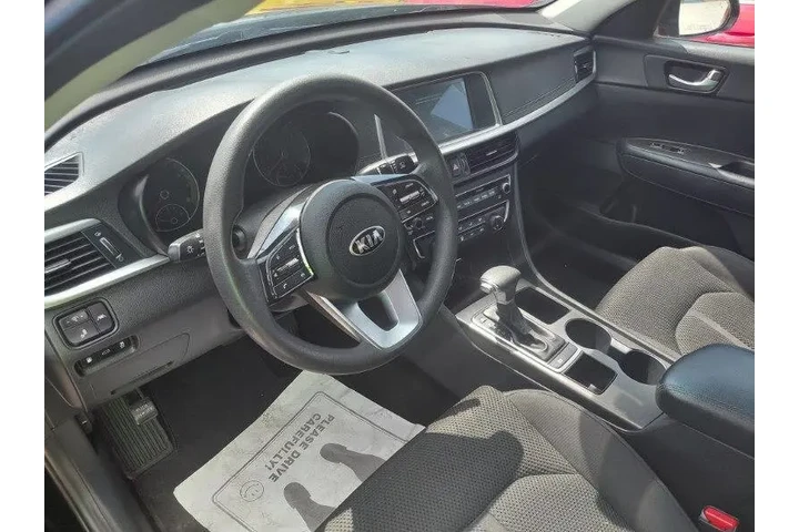 $9800 : 2019 Optima LX image 1