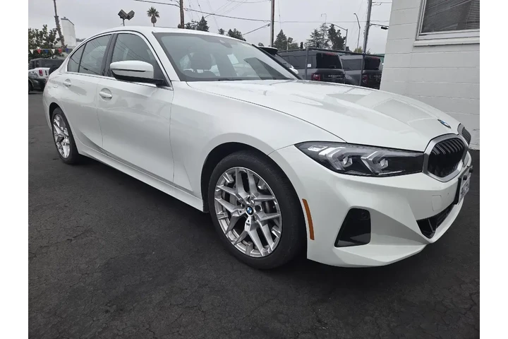 $34845 : BMW 3 Series 2025 330i 4dr S image 3