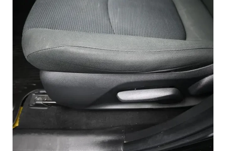 $25495 : Toyota RAV4 2022 AWD LE 4dr image 7